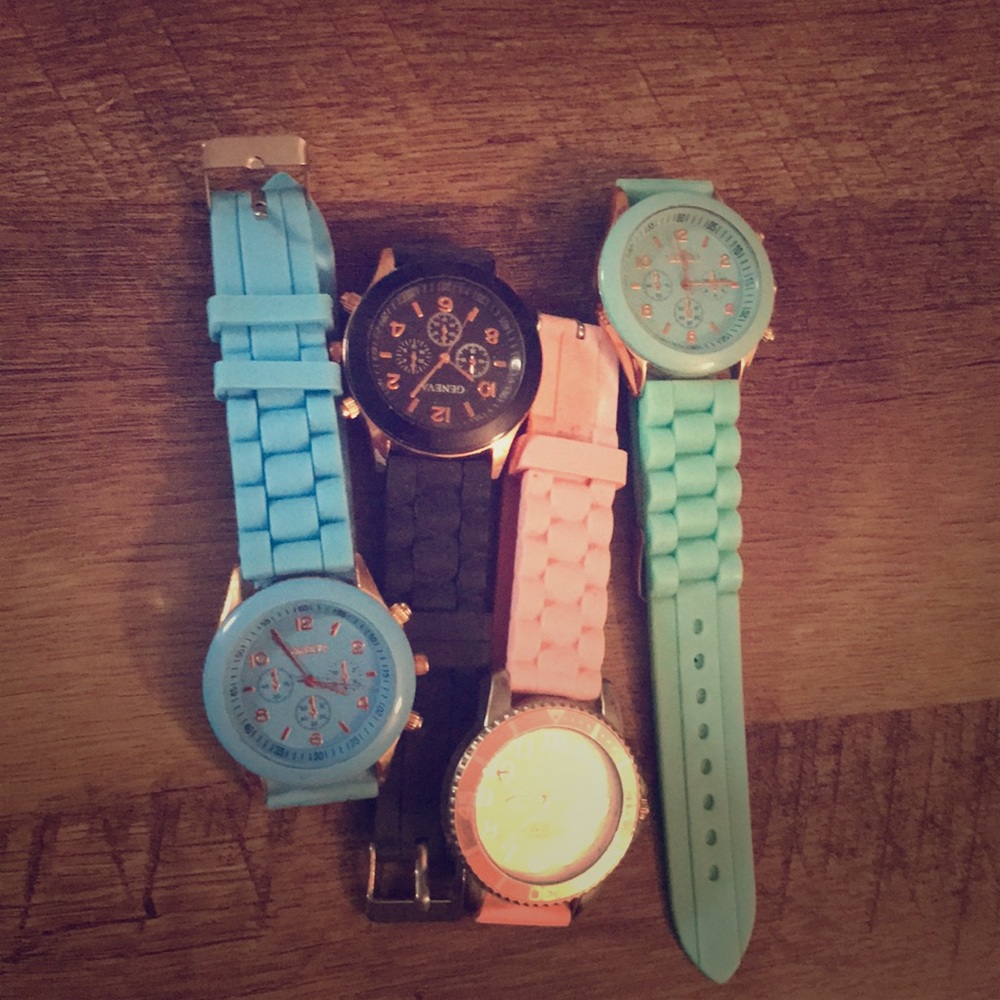 4 Geneva watches